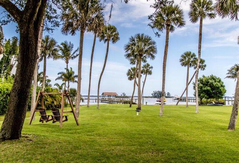 Студия Deluxe, Island View Cottages Sebastian