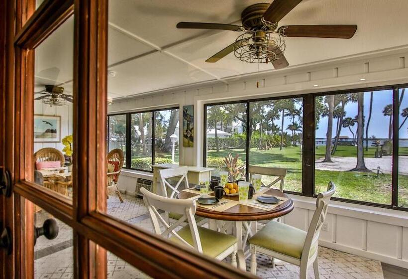 Апартаменты 2 Спальни, Island View Cottages Sebastian