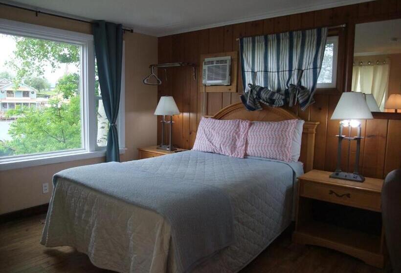 Номер Стандарт с Террасой, Hills Motel & Marina