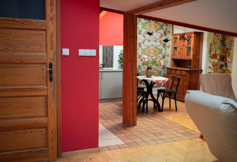 Апартаменты 2 Спальни, Kolory Guest House