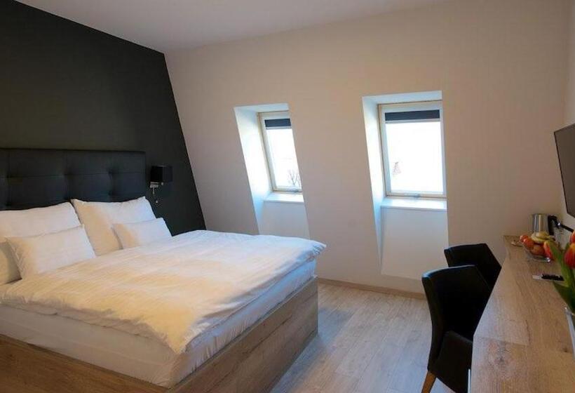 스위트, Grand Hotel Trenčin