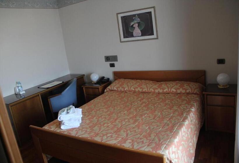 غرفة إقتصادية, Il Timone