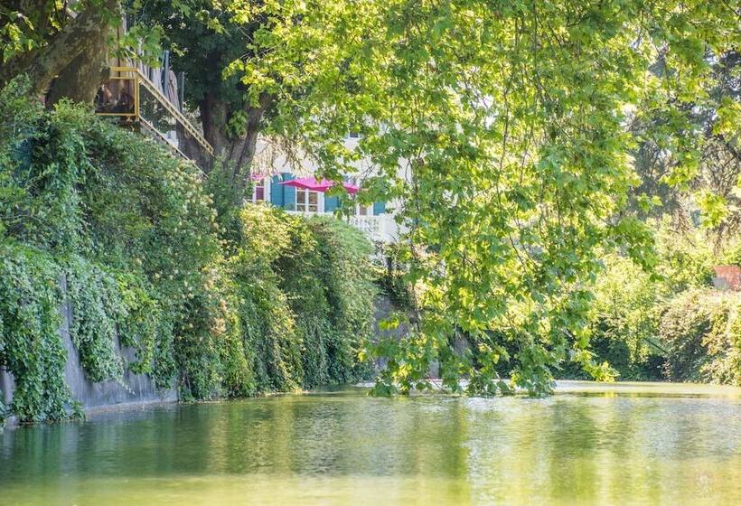 Семейный Номер, Le Domaine De La Colombière