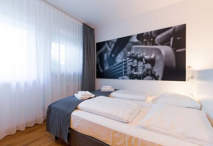 Номер Стандарт Трехместный, Mk Hotel München Max Weber Platz
