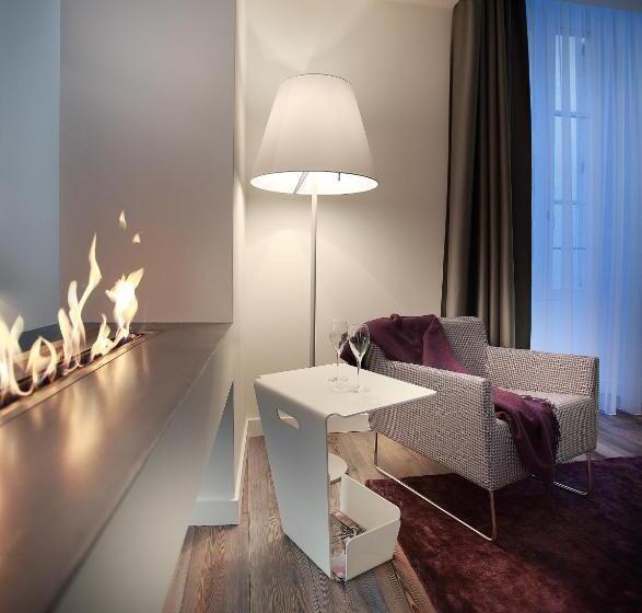 Люкс Повышенной Комфортности, Petit Hôtel Confidentiel