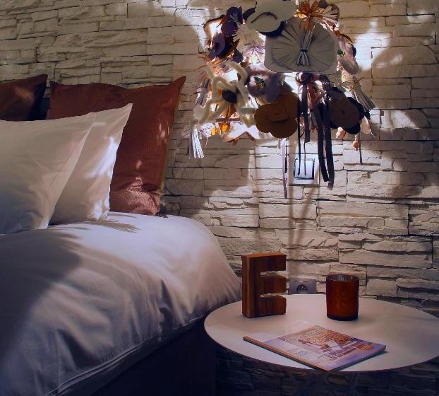 Люкс, Petit Hôtel Confidentiel