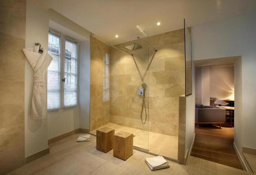 Полулюкс с Балконом, Petit Hôtel Confidentiel