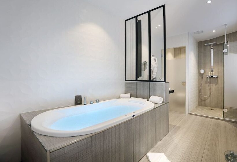 Люкс, Petit Hôtel Confidentiel
