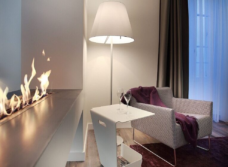 Люкс Повышенной Комфортности, Petit Hôtel Confidentiel