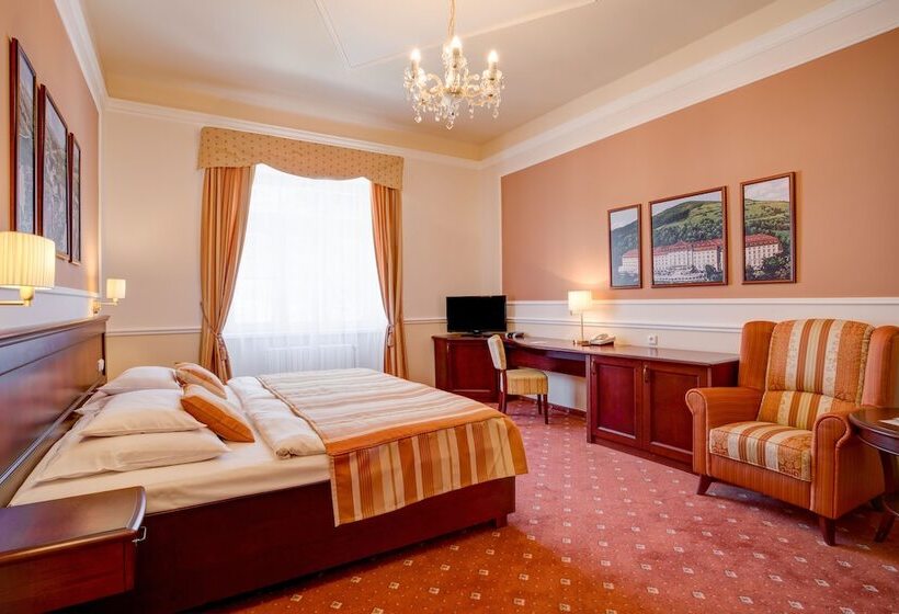 Номер Стандарт, Radium Palace
