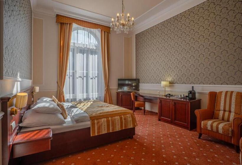 Номер Superior, Radium Palace