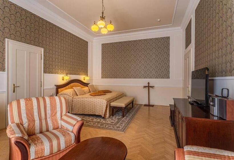 Люкс, Radium Palace