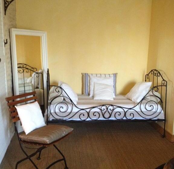 اتاق استاندارد, Logis Hotel La Grange Du Relais