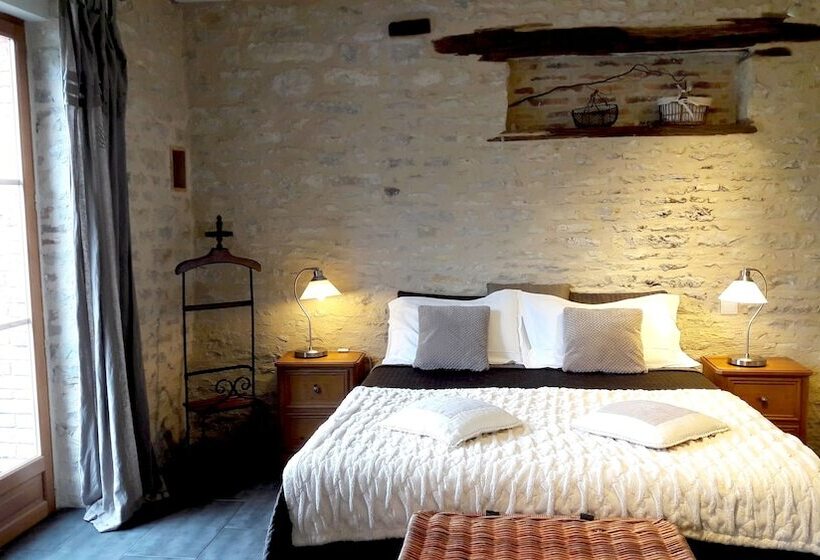 اتاق استاندارد, Logis Hotel La Grange Du Relais