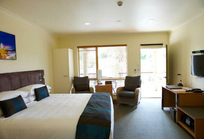 استودیوی سوپریور, Regal Palms Resort