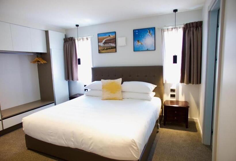 آپارتمان لوکس 2 خوابه, Regal Palms Resort