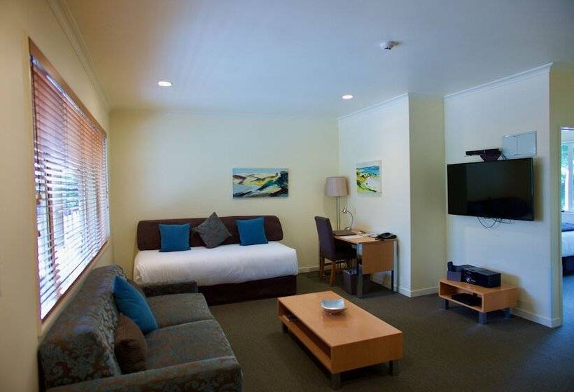 سوییت سوپریور, Regal Palms Resort