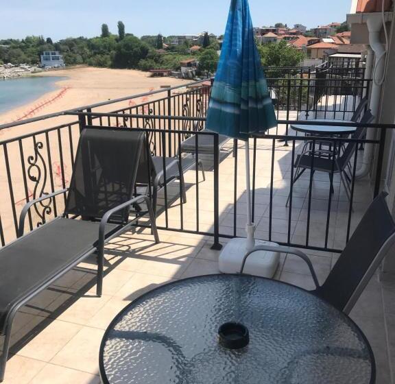 اتاق پنت هاوس, Villa Maria 2