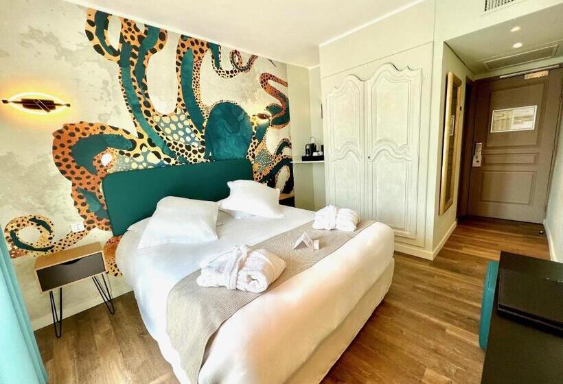 带观景的高级间, Le Suffren Hôtel