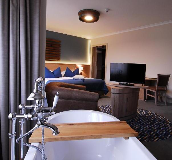 Полулюкс с Балконом, Crocus Gere Bor Hotel Resort & Wine Spa