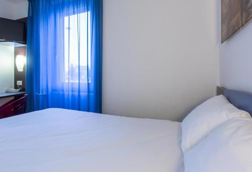 Номер Комфорт, The Originals Access, Hôtel Bourges Gare