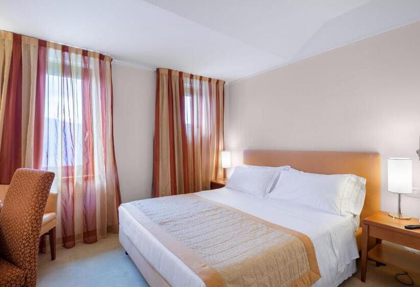 Номер Deluxe, Park Hotel Olimpia