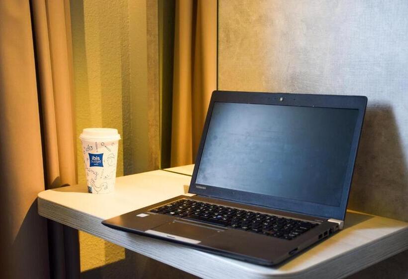 Номер Стандарт, Ibis Budget Millau Viaduc