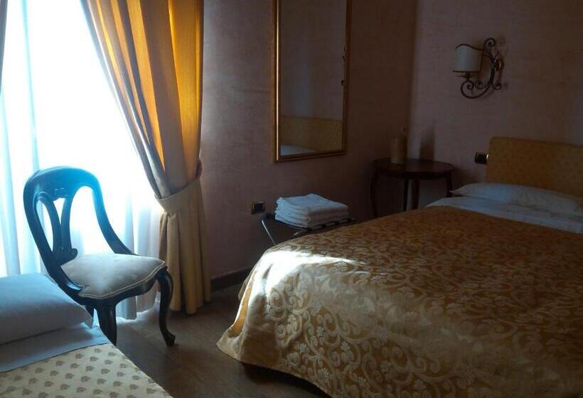 اتاق استاندارد سه نفره, Sant'agostino