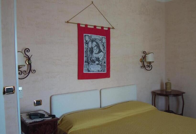اتاق استاندارد یک نفره, Sant'agostino