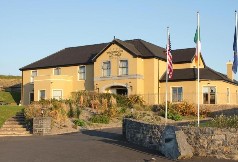 اتاق استاندارد سه نفره, Vaughan Lodge