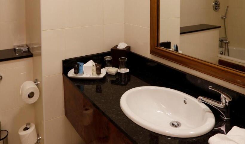اتاق استاندارد برای معلولان, Vaughan Lodge
