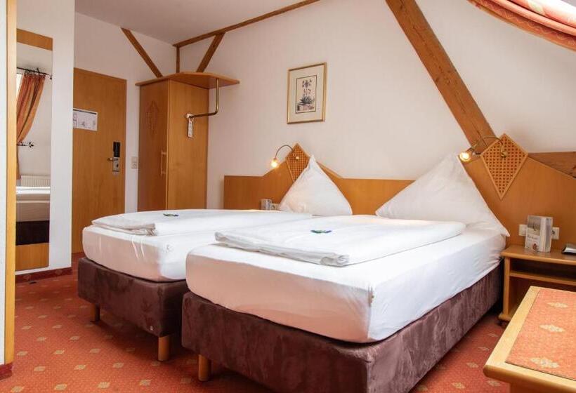 Номер Стандарт, Land Gut Hotel Landgasthof Zur Rose