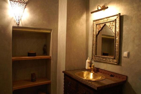 سوییت سوپریور, Riad Felloussia