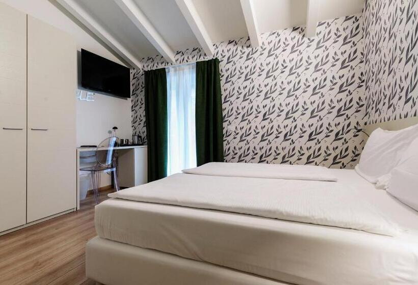 اتاق لوکس, Seele Garda