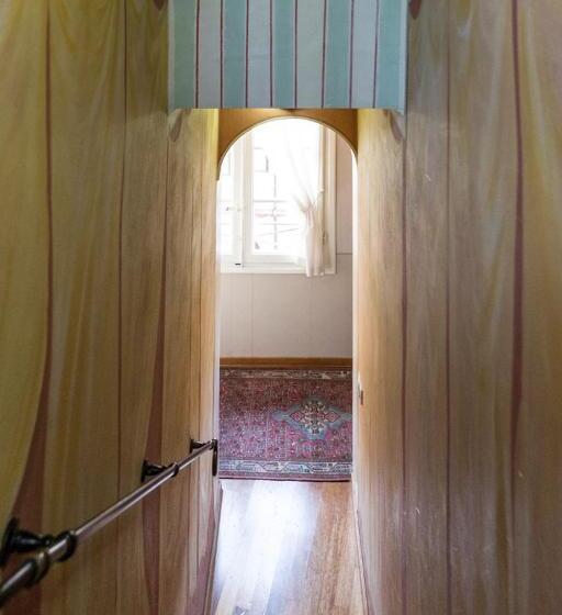 اتاق اکونومی, Alla Corte Degli Angeli