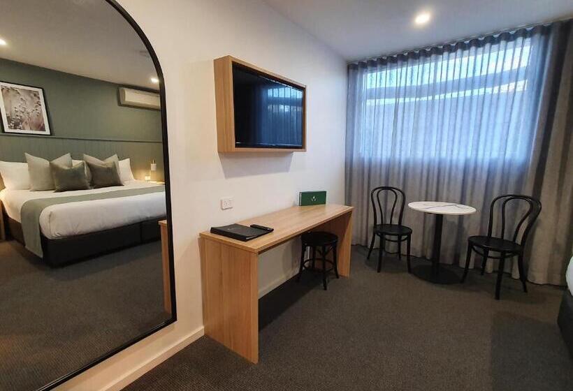 Номер Deluxe Кровать Кинг, The Clairfield