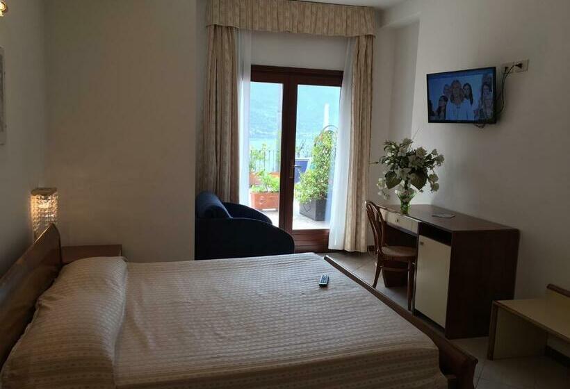 اتاق استاندارد با چشم‌انداز دریاچه, Villa Belvedere