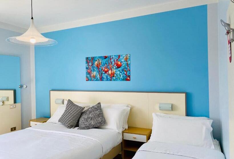 Quarto Triplo Estandar, Marolda