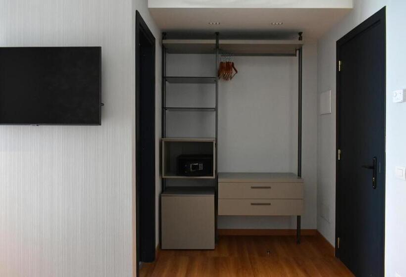 Quarto Triplo Estandar, Marolda