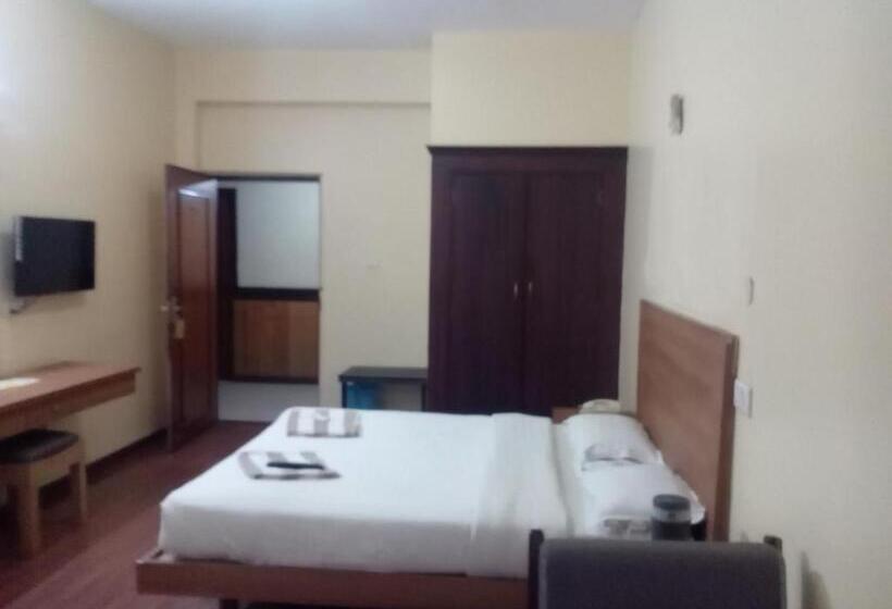수피리어 룸, Preethi Palace