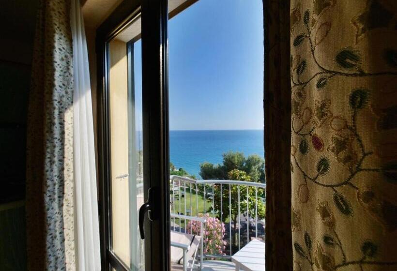 Студия Стандарт Вид на Море, Residence Mondial