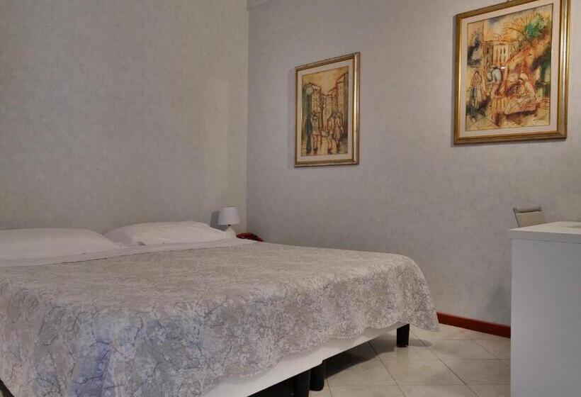 Трехместный Номер Базовый, Residence Mondial