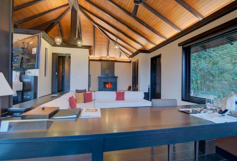 Вилла Premium 1 Спальня, Taj Madikeri Resort & Spa Coorg