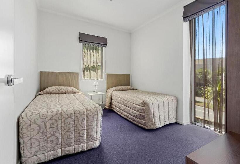 Люкс 2 Спальни, Amethyst Court Motor Lodge