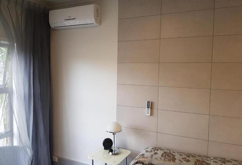 이그제큐티브 스튜디오, Amethyst Court Motor Lodge