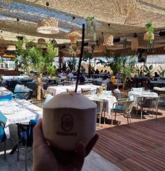 آپارتمان 2 خوابه, White Tower Mamaia Apartament 608