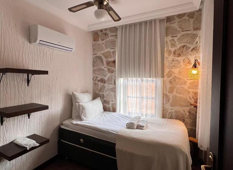 اتاق استاندارد یک نفره, Villa Citronella Boutique