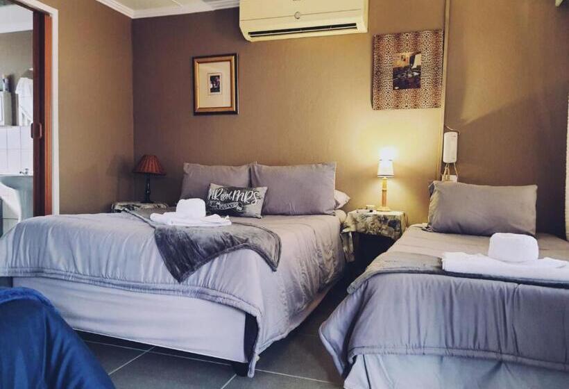 Семейный Номер, Ay Jay S Guesthouse