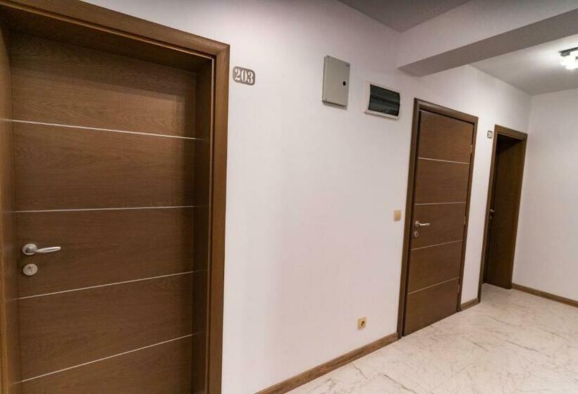 Номер Стандарт с Террасой, Guest House Velik