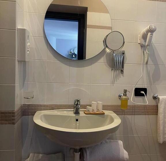 Полулюкс, Sensole Locanda Contemporanea